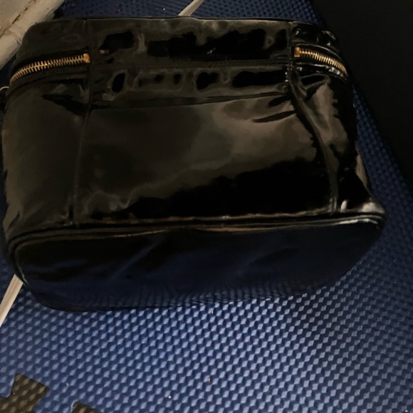 Chanel Vanity & Chanel KeyCharm - Picture 7 of 11